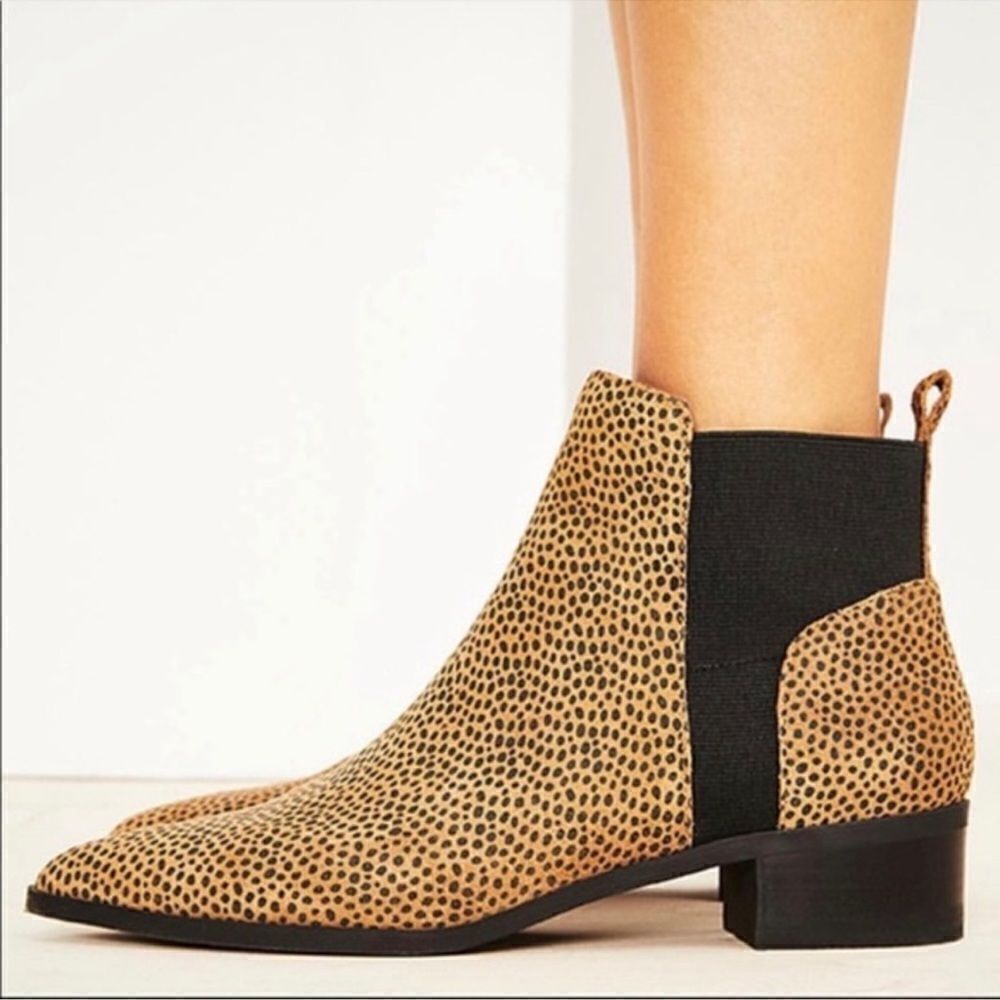 Crown Vintage l Afessa Leather Bootie Size 8.5. B77